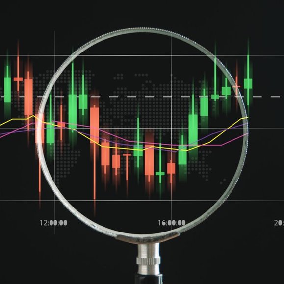 Análisis de la Competencia y sus Estrategias para Dealers de Camiones de Carga Pesada
