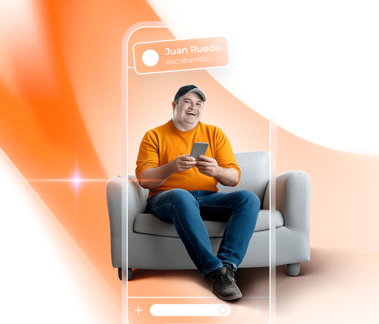 Juan Rueda Escribiendo