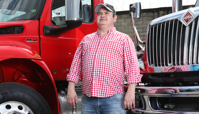 {{ video.image.default_alt_text }}