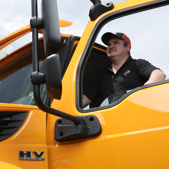 Juan Rueda_subiendo a un HV_ de frente (2)