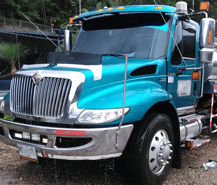 Camion en lavado